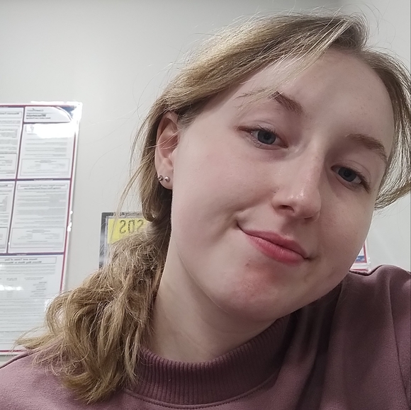 Meet your Posher, Hanna - Picture 1 of 1